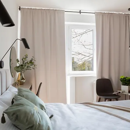 Apartman 32 *